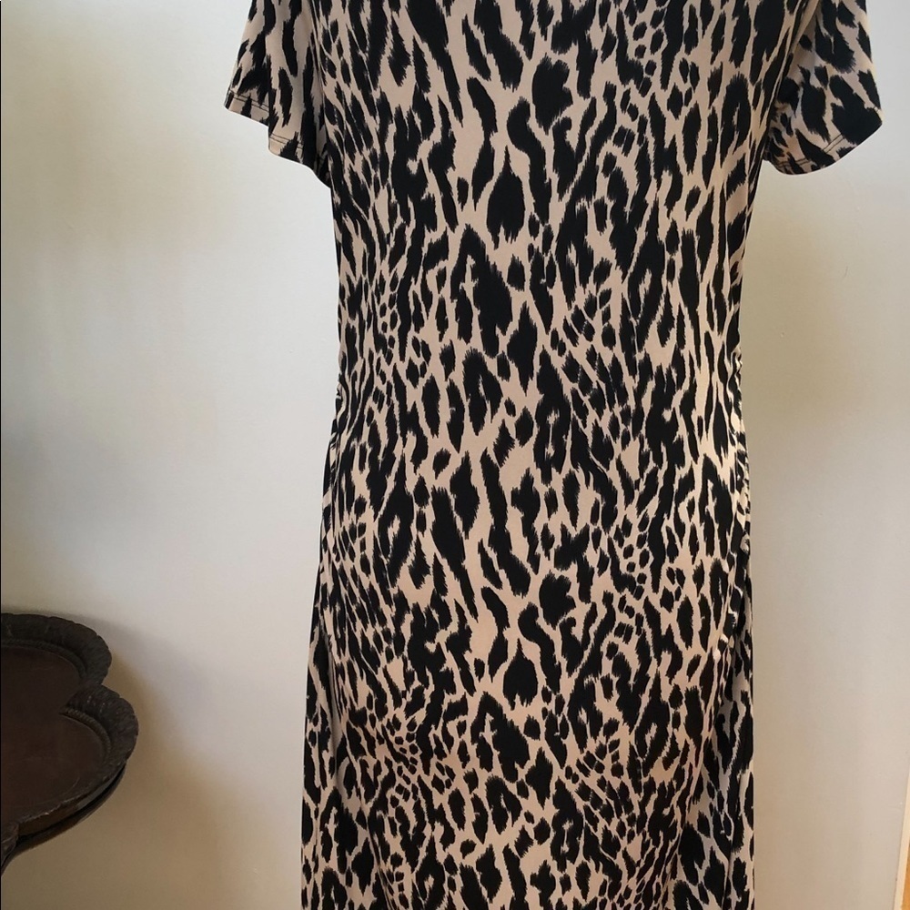 𝅺VINCE Camuto animal print stretch short sleeve dress size M‎ - Picture 2 of 14